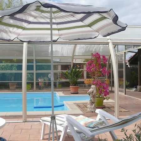 Le Clos Aux Roses Holiday home *